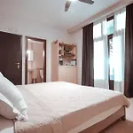 Zafira Retreat