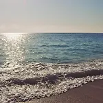 Zafira Retreat