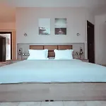 Zafira Retreat *