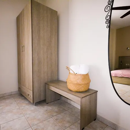 Zafira Retreat *