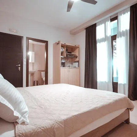 Zafira Retreat