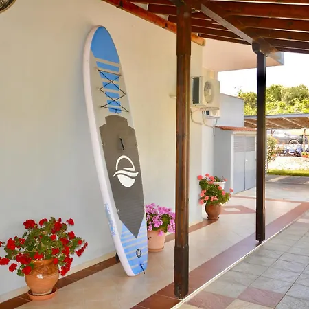 Zafira Retreat *